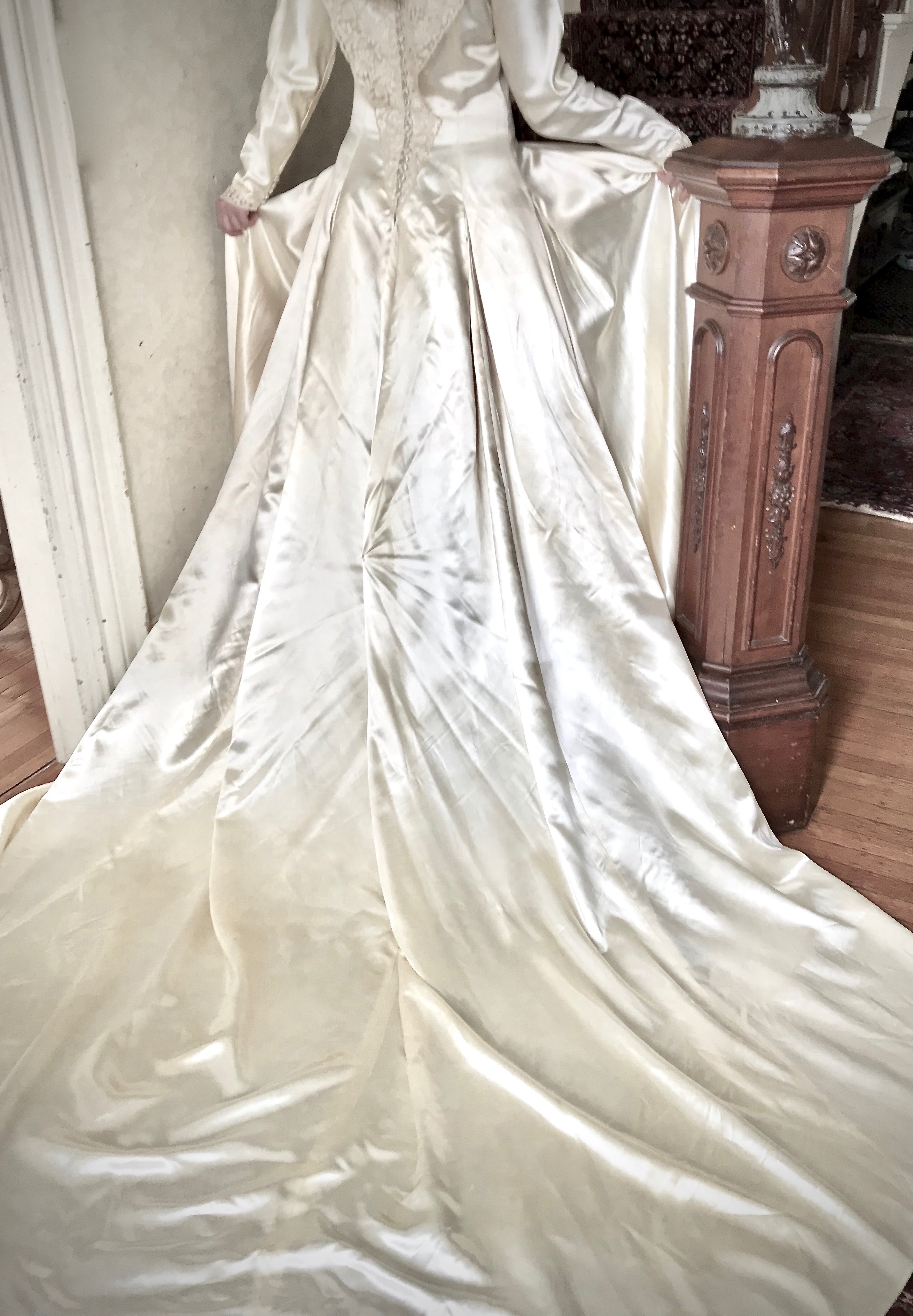Vintage 1940’s Glamour, A Miriam of New York Original.  Ivory Liquid Satin & Lace Bias-Cut Fitted & Flared Gown.   A-Line Silhouette with substantial "Monarch" train